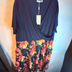 Plus size short sleeve flower dress with pockets